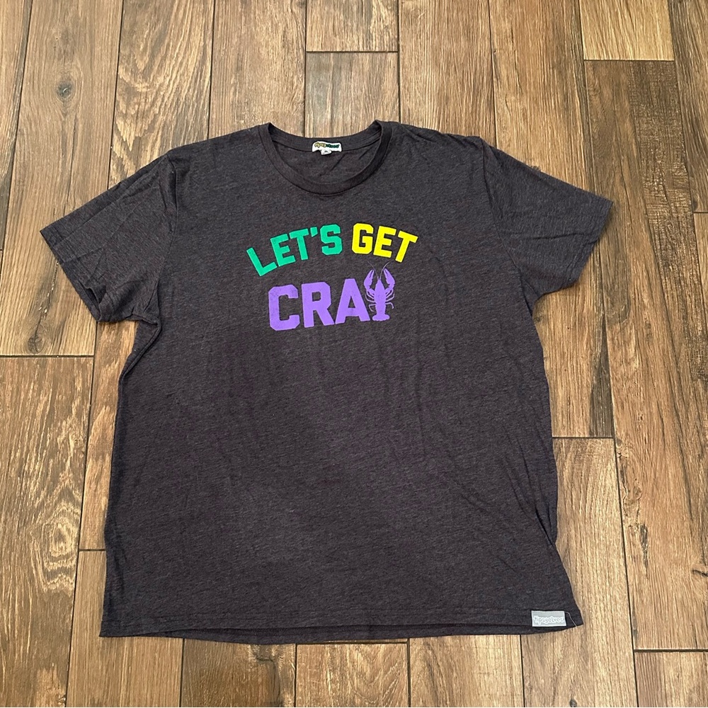 Tipsy Elves Crawfish Mardi Gras Themed Tee XXL